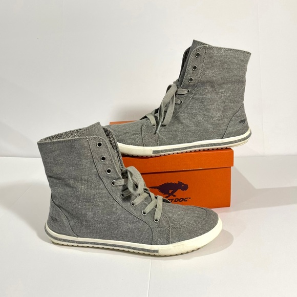 Rocket Dog Penwell Convertible High Top/Low Top
Fold Down Collar Canvas Sneaker - Picture 2 of 16